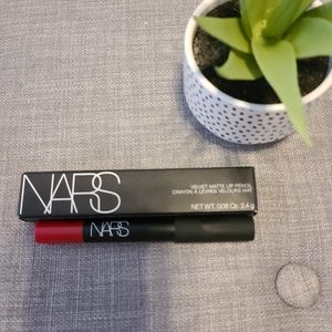 NARS  Velvet Matte Lip Pencil in Dragon Girl